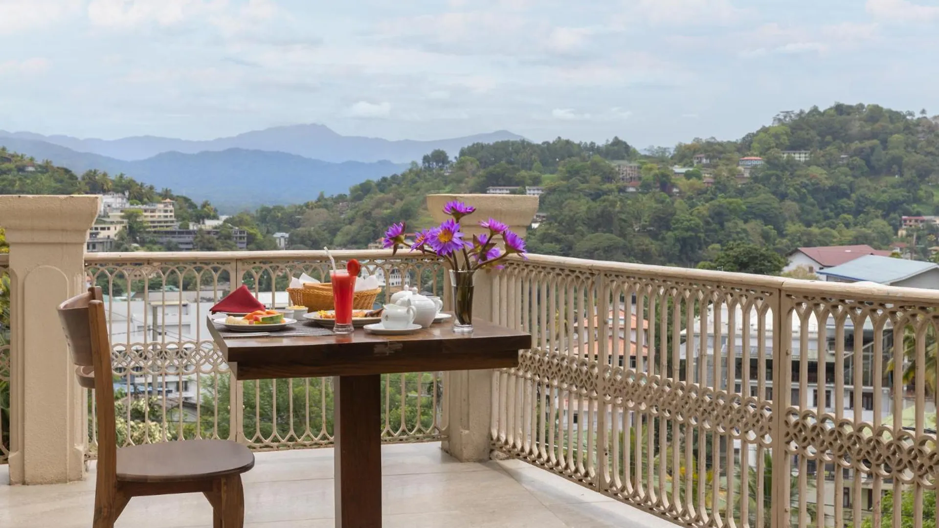 ****  Hotel Cassendra Kandy Sri Lanka