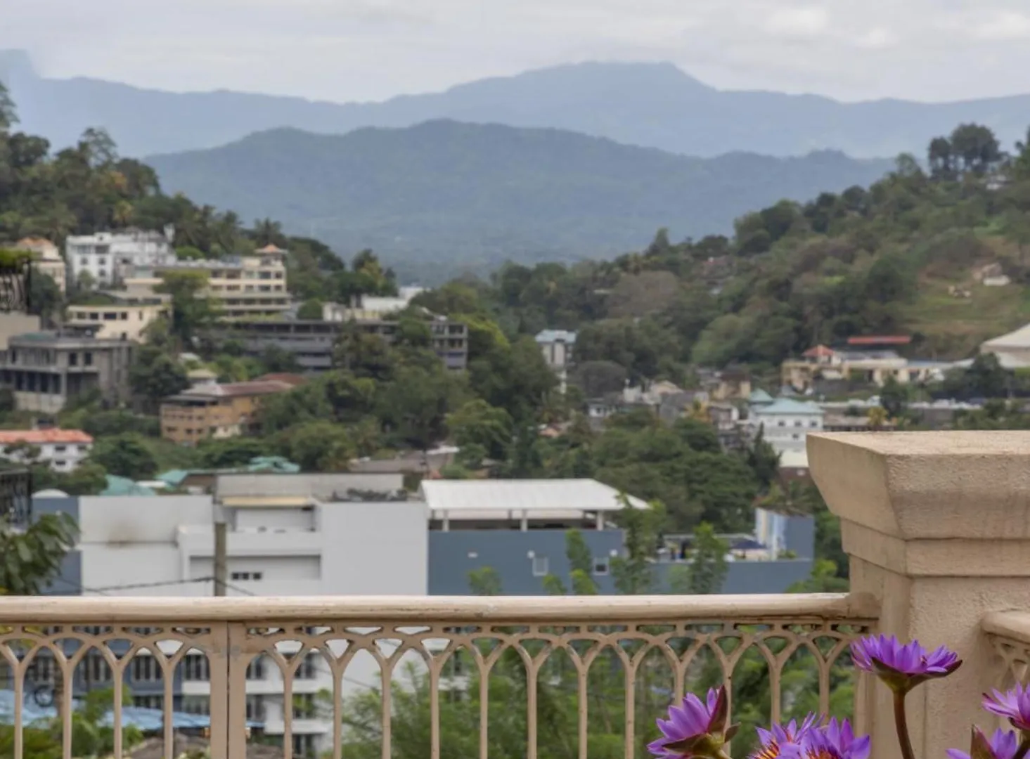 Hotel Cassendra Kandy 4*,